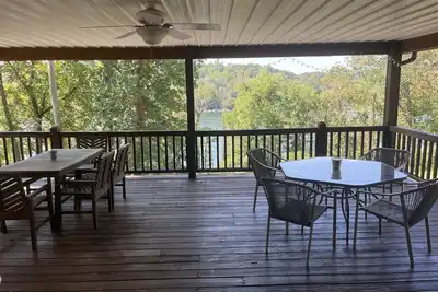 Image de Lakeside Dreams - Maison située sur le magnifique lac Nolin à Mammoth Cave, Ky