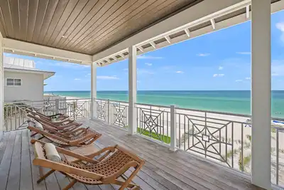 Image de Retraite de luxe directement sur le sable blanc du golfe du Mexique
