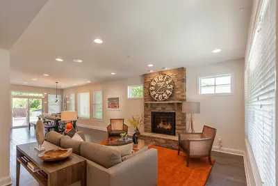 Image de Réservation 2020 Réservations! Brand New 6br Sleeps 16 Three Living Area Only 15 Min Walk to Dewey Beach!