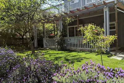 Image de Sweet House d'un niveau dans le coeur des arts de l'Alberta