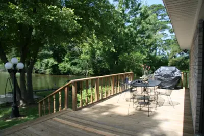 Image de Magnifique Lake Hamilton House sur un Point! Doit voir la vue de toutes les fenêtres!