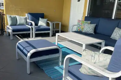 Image de Vue Sur L'OCÉAN! ! Marchez jusqu'à la plage, la jetée, le village et la marina! Confort 5 étoiles!