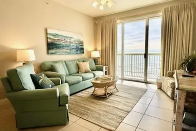 Image de Belle 6ème étage 2br / 2BACondo- 2 King Br, 2 Ba + Chambre Bunk! + Service de plage