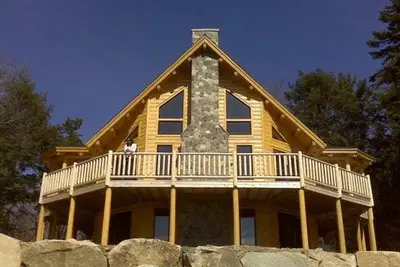 Image de Connexion privée avec de belles vues sur le lac Moosehead et les montagnes