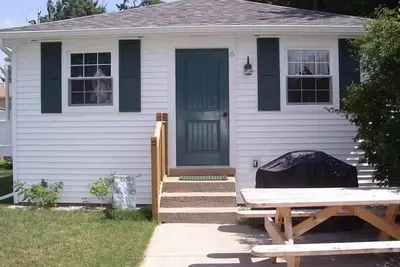Image de Magnifique Pine Point Cottage!