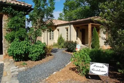 Image de Authentic Italian Villa Surplombant Vineyard at Montaluce