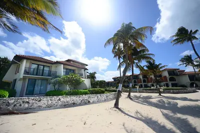 Image de Villas Pappagallo # 36-3 chambres en bord de mer avec une vue imprenable