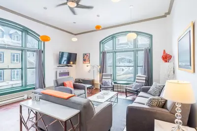 Image de Le 1000 St-Jean, appartement spacieux et moderne de 3 chambres avec superbe vue.