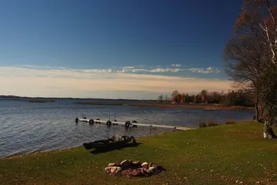 Image de Cottage confortable sur le lac Brevort - Un endroit oĂą vous voulez ĂŞtre!