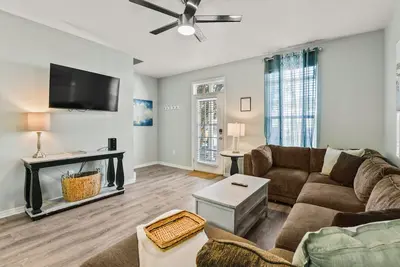 Image de 3Bed / 3 Bath Townhouse (1287) Près de la plage à Gulfport, Ms