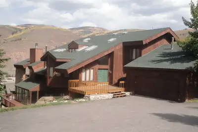Image de Luxe 5, 500 '6 Bdrm Home, avec des caractéristiques de type Spa - 4 Master size w / King Beds,