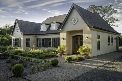 Image de Hou La La! Un peu de France. . . Ă Sonoma!