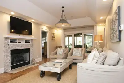 Image de 3 Br New Renovation, Feature In Charlestonhome & design! Nr Ocean Resort Privilege