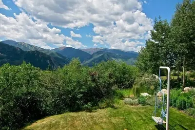 Image de Incroyable luxe privé Accueil w \/ vues dégagées sur Aspen