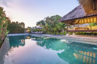 Image de 7 Bdr-Last Minute Deal 50% + Off! ! Domaine en bord de mer