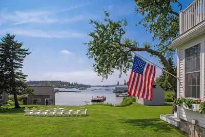 Image de Dew Drop Cottage 4: Cape Waterfront classique sur le port du Maine Coastal Village
