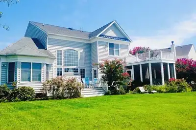 Image de Waterfront 5br Beachhouse à Bethany, Piscine, Gym, Porche À ÉCRAN, Billard, Poisson, Gol