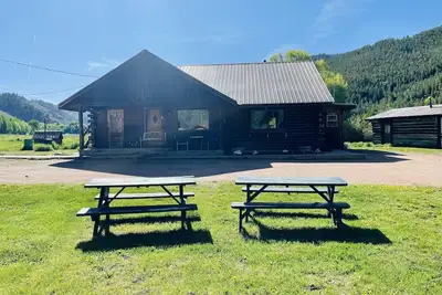 Image de Maison de montagne tranquille, près de Pitkin, proche de votre prochaine aventure en montagne.