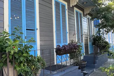 Image de Vivez Comme Un Local! © Juste à l'extérieur du Qtr français. à la Nouvelle-Orléans