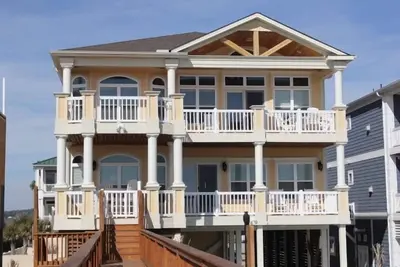 Image de Bienvenue - Ocean Front | Cuisine gastronomique | Ascenseur | Piscine | 6bed 6bath | Luxe