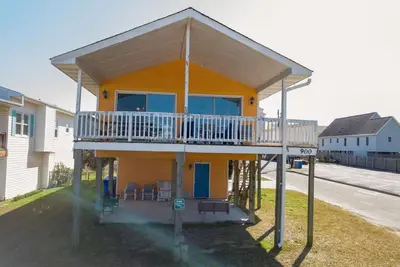 Image de **** 5 étoiles Oceanside Cottage - Animaux acceptés, Wifi Gratuit avec une cour!