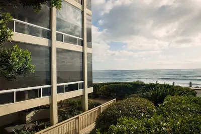 Image de Superbe Windansea Oceanfront Condo (A)
