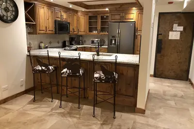 Image de Wow! 1 minute walk to Quiksilver chairlift and parking is included!