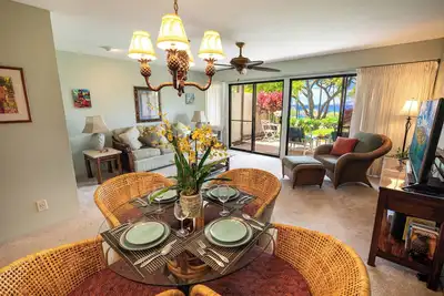 Image de Noël Avialable! Front Row Maui Kamaole 1 Bd + 2 Bath Paradise Condominium