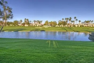 Image de Accueil de luxe sur le parcours de golf Pga West - Spéciaux du festival près du terrain de polo