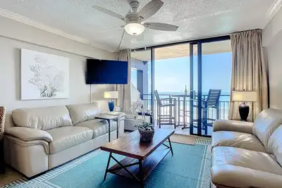 Image de Oceanfront One Bedroom Unit 515 Remodel / Upgraded - Auberge de Hawaii!