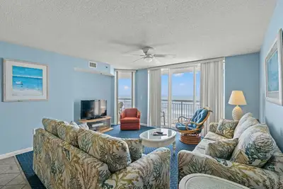 Image de Crescent Shores 407, Condo de 3 Chambres sur le Front de Mer, Bain à Remous et Connexion Wi-fi Gratuite!