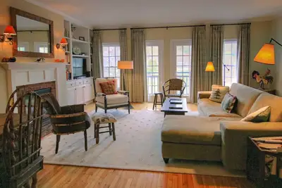 Image de Maison de ville élégante - coeur du village - luxe abonde