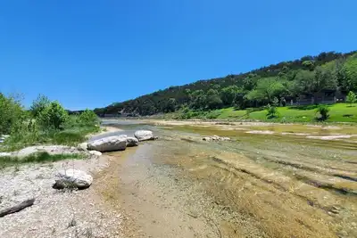 Image de The Great Escape-Luxury Hill Country Estate sur le fleuve Blanco - Piscine