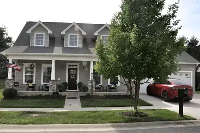 Image de Magnifique Hokie Home ~ 2020 Radford Vcom Grad! Football, mariages, équipes de natation