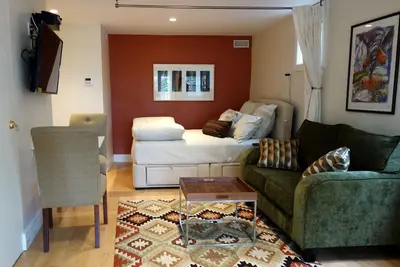 Image de Magnifique studio flambant neuf et entièrement équipé à Berkeley Nord, vue imprenable sur la baie