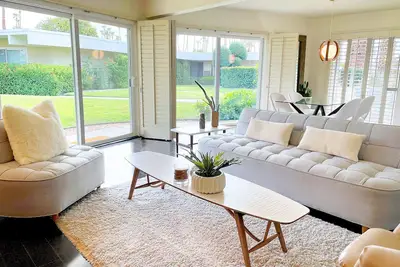Parfait Desert Mid Century Retreat