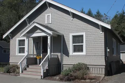 Image de (Nouvelle inscription) Francis Creek Retreat. Sunny Main Street maison.