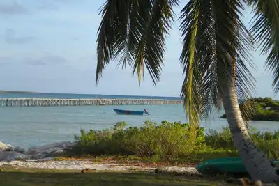 Image de Vue de capitaines niché sur l'option de plage \/ bateau
