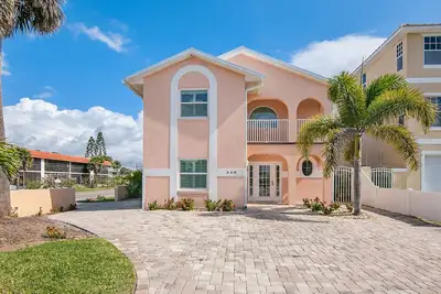 Image de Superbe maison privée avec piscine chauffée sur le côté de la plage de Ridgewood