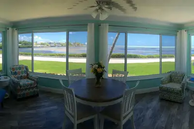 Image de Spectaculaire! Piscine PRIVÉE, Front De L'OCÉAN Et Quai Maison sœur à côté Vrbo # 770357