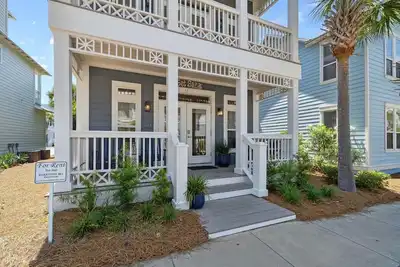 Image de Set Sail: Spacieux et joliment décoré 4br Seacrest Beach Home