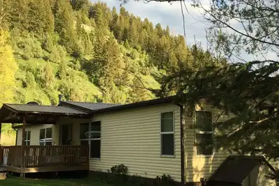 Image de Retraite de Palisades Creek de Swan Valley. Profitez du ruisseau juste devant votre porte d'entrée!