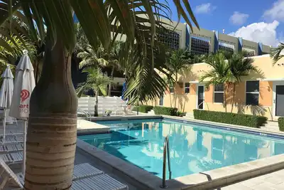 Image de Luxueuse villa de 3 chambres sur la magnifique promenade de Hollywood