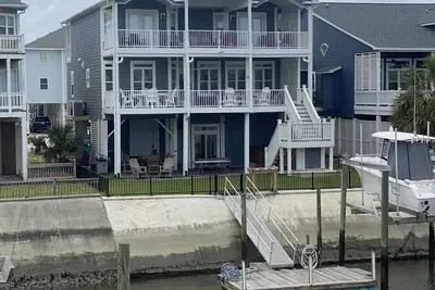 Image de Quai de bateau à accès direct à la plage du canal Oib