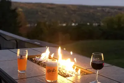 Image de Vine Rd. Ferme, Pennyan Ny; Keuka Lake, Finger Lakes. Grande cuisine et vue