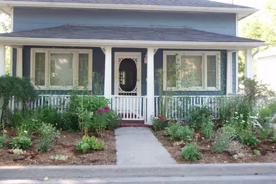 Image de Sunny House One Block De Main Street Picton