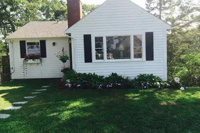 Image de Cottage Waterfront sur Scenic Cove!