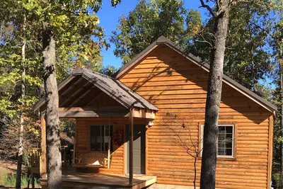 Image de Fall Creek Cabins familial convivial 1 mile du lac Norfork et Mountain Home Ar.