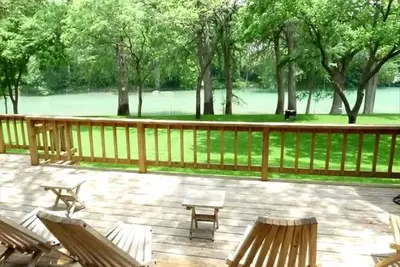 Image de Profitez de la vie sur la rivière! Maison spacieuse! Vues! Faune! 1 mile de Gruene!