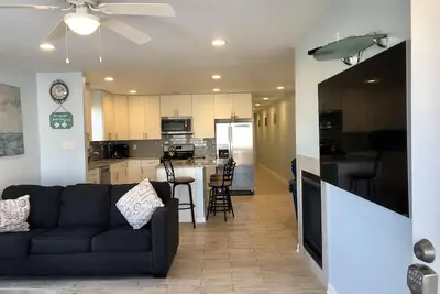 Image de Nouveau Oceanview 3br, 2Bath, superbe vue et emplacement (UNITÉ A, premier étage)